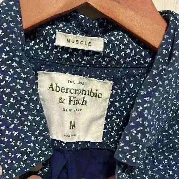 Abercrombie and fitch - Picture 3 of 4